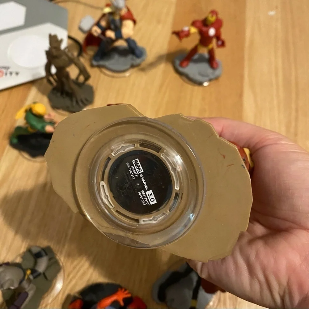 Disney Infinity Marvel Figures Lot Bundle Spider-Man Iron Man Thor Gru Video